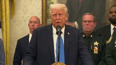 Donald Trump signe une loi contre le revenge porn et les deepfakes sexuels
