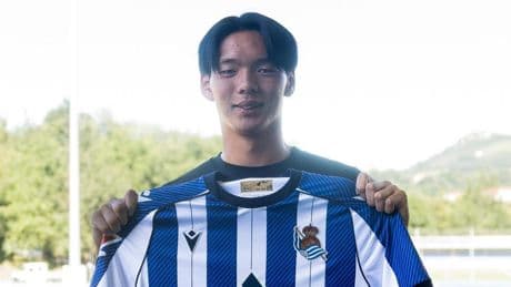 La Real Sociedad cierra la cesión de un central japonés de 19 años