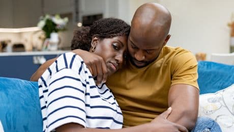 These 6 Tiny Body Language Clues Could Indicate Your Partner’s Not That Into You