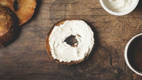 Beliebtes Gebäck: Warum haben Bagels ein Loch in der Mitte?