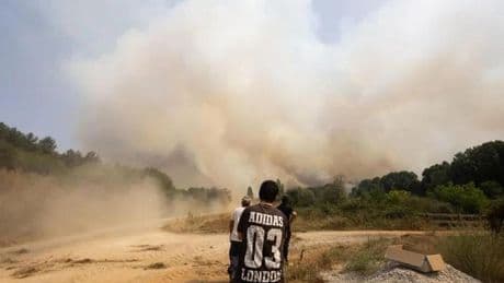 La lucha contra el fuego en el noreste de León: «Nunca nos pudimos imaginar la poca ayuda que hemos tenido»