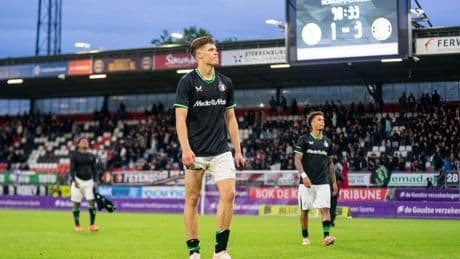 Jong Feyenoord grijpt naast promotie, waardoor Keuken Kampioen Divisie ver uit zicht blijft