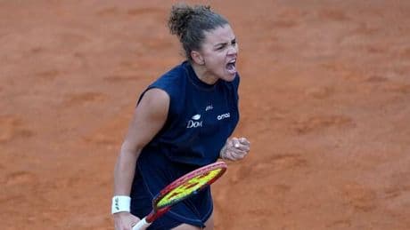 Paolini vince gli Internazionali (40 anni dopo l'ultima italiana): battuta Coco Gauff davanti a Mattarella. Jasmine: «Non mi sembra vero»