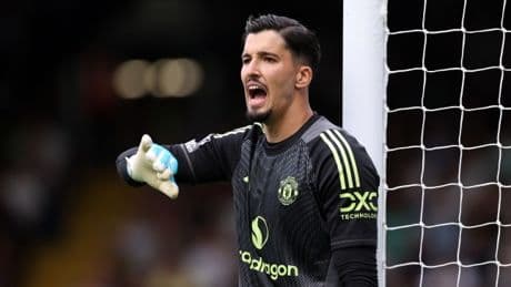 Rio Ferdinand tells Man Utd star to ‘liven up’ after poor display in Fulham draw