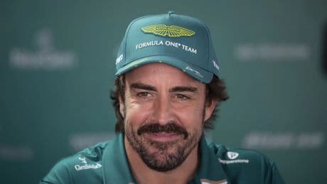Fernando Alonso explica el alcance de su lesión en la espalda: "Hicimos una resonancia para ver qué era exactamente"