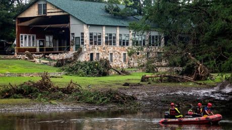 Ascienden a más de 100 los muertos en Texas por las inundaciones mientras sigue la búsqueda de desaparecidos
