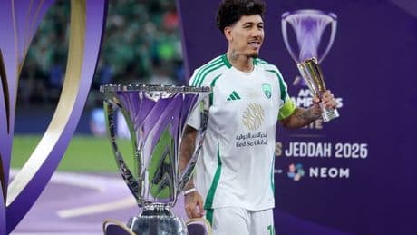 Liverpool legend Roberto Firmino bursts into tears as Saudi nightmare comes to an end