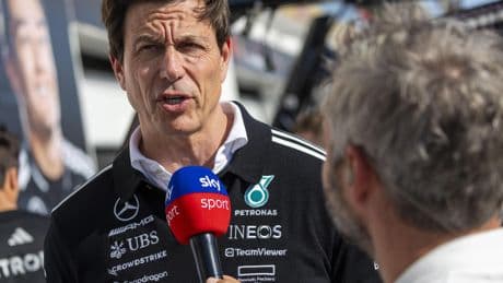 Mercedes-baas Toto Wolff over protest Red Bull rond Max Verstappen en George Russell: ’Kleinzielig en beschamend’