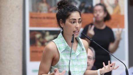 La actriz Mina El Hammani: «La ola xenófoba da miedo; me llaman puta mora de mierda»