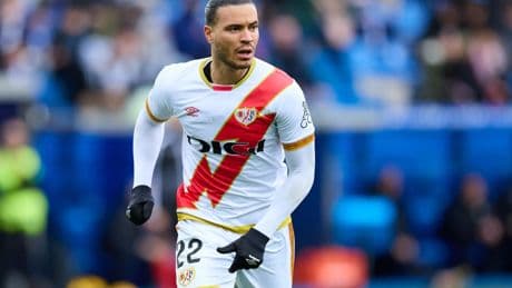 Raúl de Tomás encuentra una nueva aventura lejos del Rayo: jugará cedido en Qatar