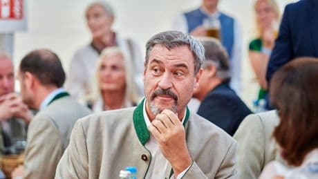 "Gibt es bessere Veganismus-Werbung?": Söders Essensfoto löst Ekel aus