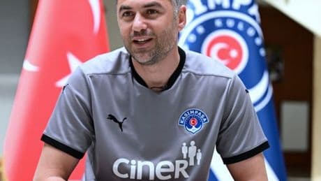 "Hedeflerim ve hayallerim içimde saklı"