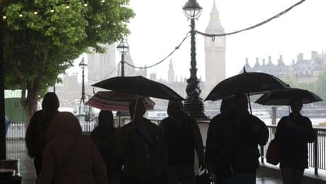 Hot weather to be cut short by thunderstorms this weekend as Met Office issues warnings