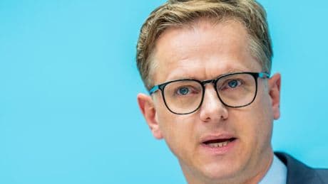 CDU-Generalsekretär Linnemann will Beamtentum auf wenige Bereiche beschränken