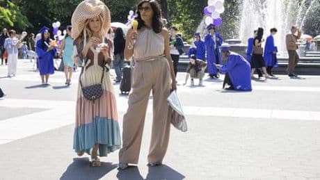 »And Just Like That« mit Sarah Jessica Parker: Dem Universum sind diese Menschen herzlich egal