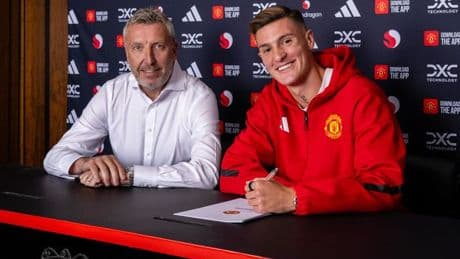 Man Utd aim five-word 'dig' at Newcastle transfer issues after Benjamin Sesko signing