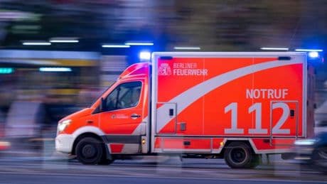 Als der Mann sagt, dass er christlich getauft sei, wird er zusammengeschlagen