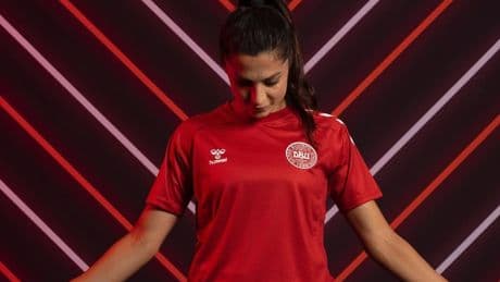 Ärztin und 9 Sprachen fließend - DIESER Fußball-Star ist ein Multi-Talent