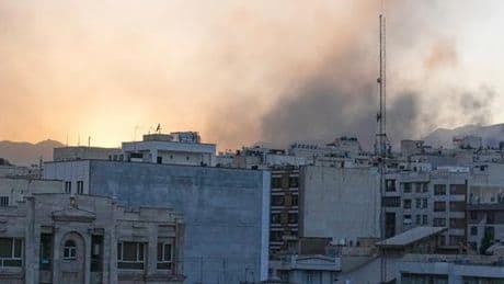En direct, Israël-Iran : l’armée israélienne dit mener des frappes sur l’Iran, notamment à Téhéran, au septième jour de son offensive