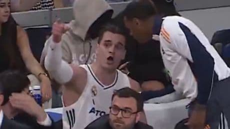 Saltan chispas entre Abalde y Hezonja: gritos en la pista y bronca en el banquillo