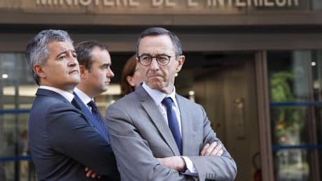 Emmanuel Macron reporte sa rencontre avec Bruno Retailleau