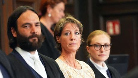 Block will keine Fragen von Anwalt ihres Ex mehr beantworten