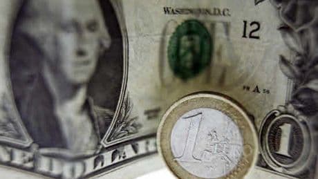 El dólar se hunde a mínimos de 2021 y deja a la zona euro bajo la presión de una moneda fuerte