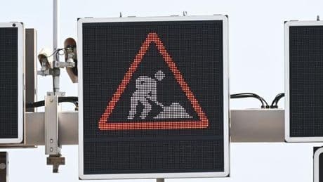 Baustelle: Vollsperrung: Verkehrsachse in Rostock wird zum Teil saniert