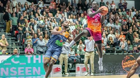 Beste Basketball-Unterhaltung - Mega-Ost-Krimi zwischen Chemnitz und Rostock