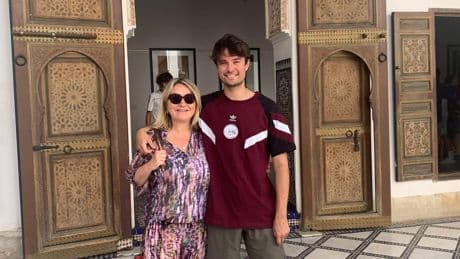 Marieke ging met haar zoon op stedentrip naar Marrakesh: ’Laten we schapenkop proeven!’