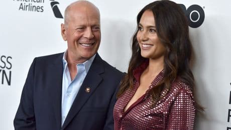 La mujer de Bruce Willis tuvo que aprender a comunicarse con él tras su pérdida de lenguaje