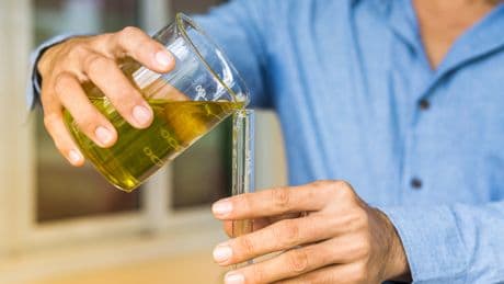 Wenn der Darm streikt: So kann Olivenöl Ihre Verdauung retten