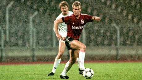 Nach Herzinfarkt und künstlichem Koma - So geht es der Schalke- und 96-Legende