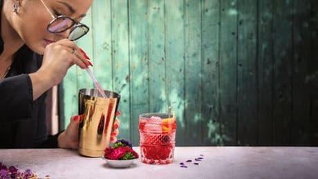 Alkoholfreie Cocktails: Linh Nguyen erklärt, wie gute Drinks ohne Alkohol funktionieren