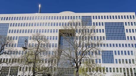 1,2 Millionen Euro pro Monat – doch ein Drittel der Flüchtlingsunterkunft wird gar nicht gebraucht