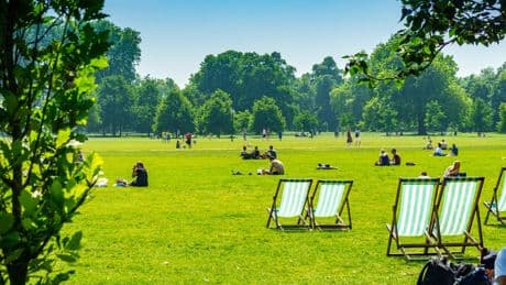 Month-long heatwaves and 40C temperatures could become UK’s new normal, Met Office warns