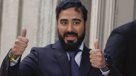 Alvise declara en el Supremo que difundió la PCR falsa de Illa sin &quot;mala fe&quot; y que no quiso injuriarlo
