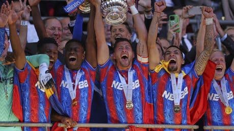 Crystal Palace'tan skandal hata!