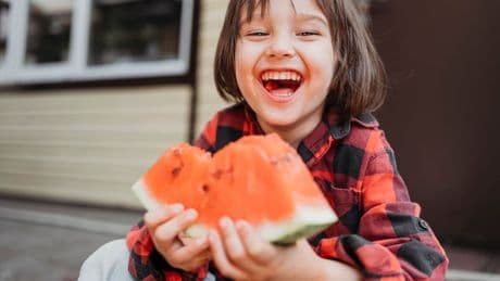 Gewicht und Druck sind wichtig - Leckere Wassermelonen können Sie erspüren