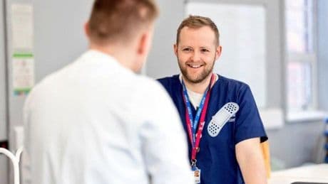 Doctor Gareth Nye, experto en longevidad: "Pensar menos en el ejercicio y más en actividad es clave para llegar a los 100 años"
