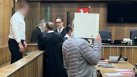 Kriminalität: Polizisten vor Gericht - Prozess geht in Verlängerung