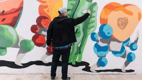 ¿Se dice &quot;a color&quot; o &quot;en color&quot;? La RAE despeja la duda
