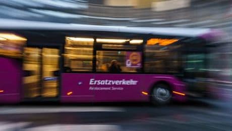 Zugstrecke Berlin-Hamburg: Ersatzbusse für Bauarbeiten noch nicht verfügbar