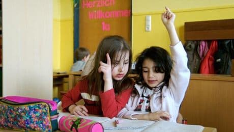 „Das Ausweichverhalten deutscher Eltern hin zu Privatschulen ginge radikal nach oben“, warnen Lehrer