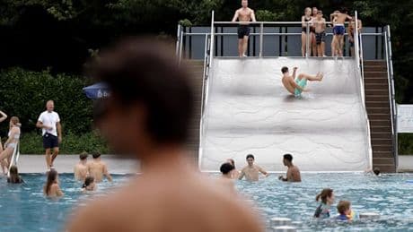 In Deutschlands Schwimmbädern fehlen mindestens 3.000 Bademeister