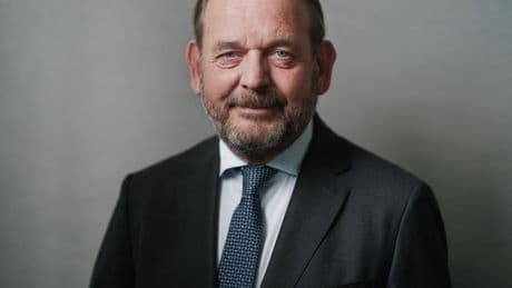 ‘Het was stoer doen’, zegt de ombudsman over kabinet-Schoof: wetsvoorstellen en moties waren voor de bühne, niet voor de burger
