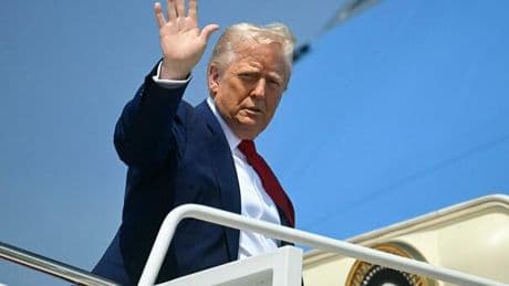 Trump, i 100 giorni di choc: l?età dell?oro resta lontana. Wall Street arretra, le famiglie temono recessione e inflazione