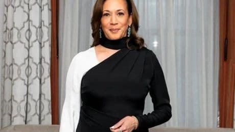 Kamala Harris reaparece por sorpresa en la Gala Met