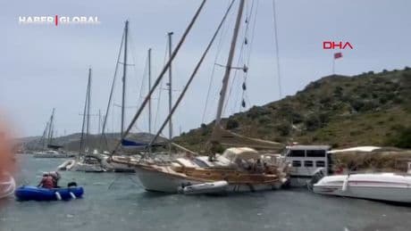 Bodrum'da fırtına; 10 tekne karaya oturdu