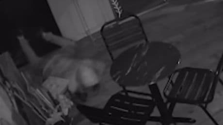Moment thieves break into jewelry shop to steal $2m by cutting a hole in the wall through neighboring candy store